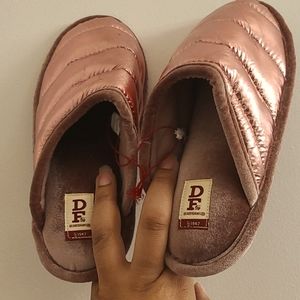 SLIPPERS METALLIC PUFFER SLIDE CLOG DF BY DearFoams US 5 - 6 WM'S ROSE GOLD SPOT